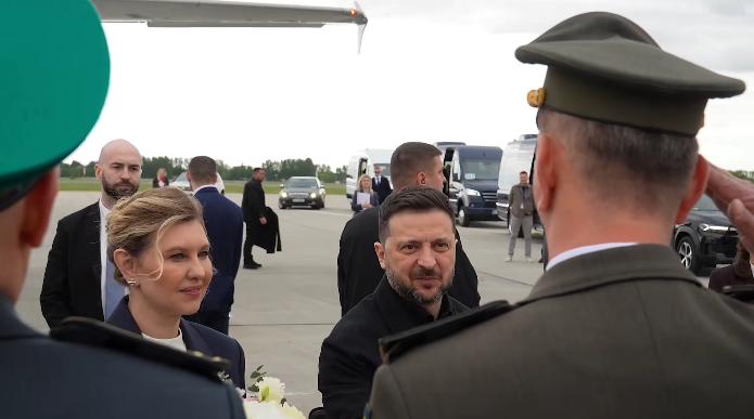 Зеленський прибув у Румунію
